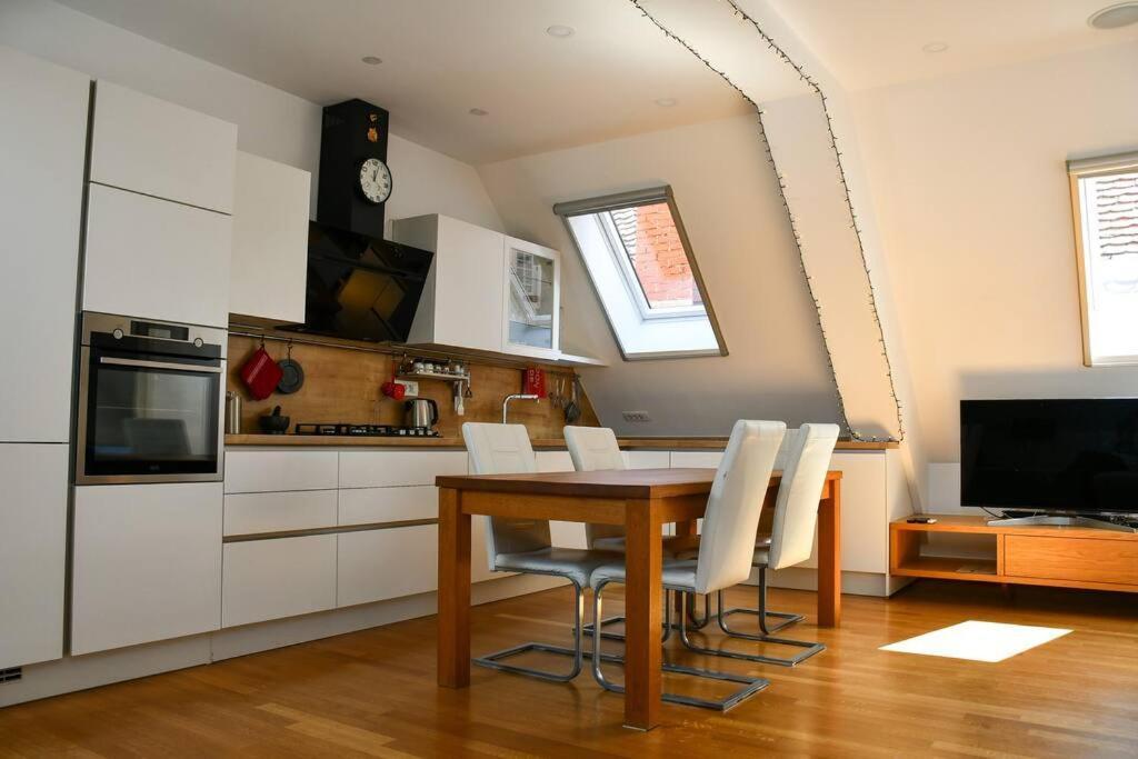 Stairway To Ljubljana Apartment المظهر الخارجي الصورة